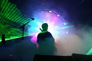 Us & Them live 4